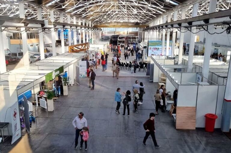 La iniciativa forma parte de un programa municipal que busca impulsar el desarrollo industrial local más allá del turismo. Municipalidad de Colón