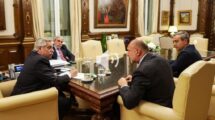 De la reunión de los mandatarios en el despacho presidencial participó el ministro de Seguridad