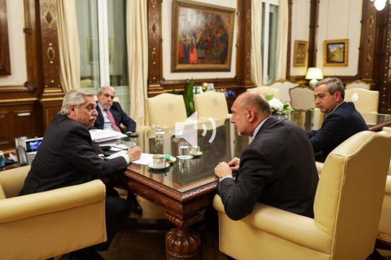 De la reunión de los mandatarios en el despacho presidencial participó el ministro de Seguridad