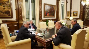 De la reunión de los mandatarios en el despacho presidencial participó el ministro de Seguridad