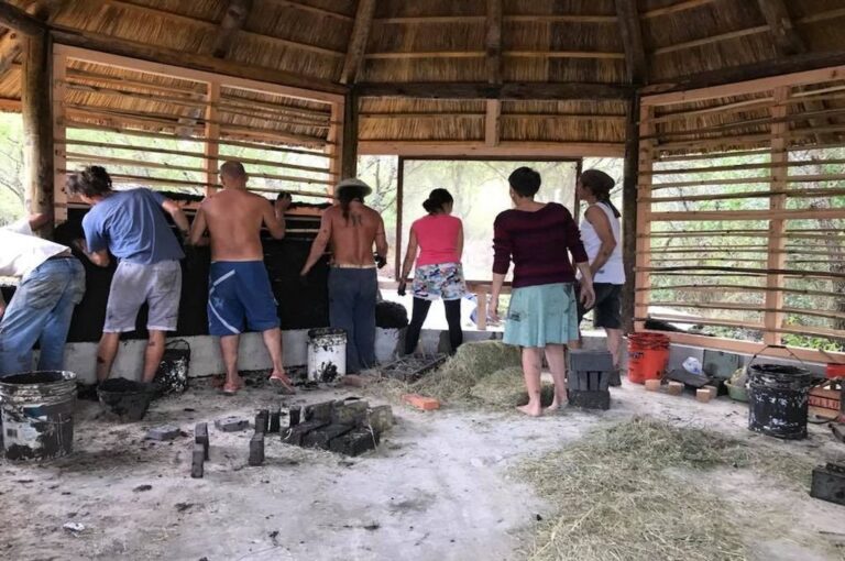 En San José la temática ambiental se encuentra muy presente. En la región están vigentes diferentes proyectos que involucran la bioconstrucción y la producción sustentable. FOTO: Fundación Arbolar Espacio Vivo