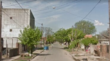El asesinato se perpetró en calle Bielsa al 5.900. Google Street View.