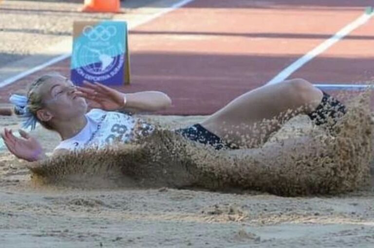 Zanolli desplegó una gran actuación y se subió al podio en Rosario.