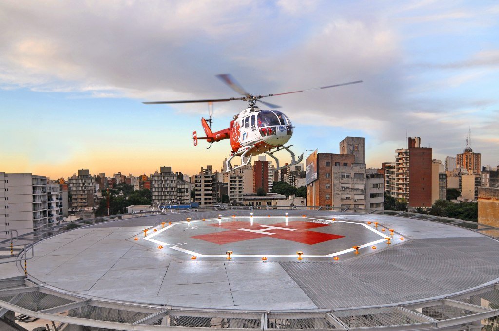 El órgano donado arribó al helipuerto del Grupo Oroño este martes por la mañana. Archivo.