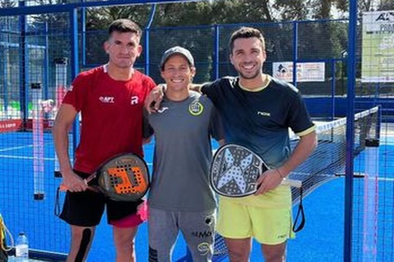 Nicolás Gavino junto a Andrés Britos y Pablo Barrera.