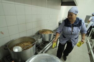 De 429 escuelas de la provincia donde la intervención de la empresa Litoral Gas cortó el servicio