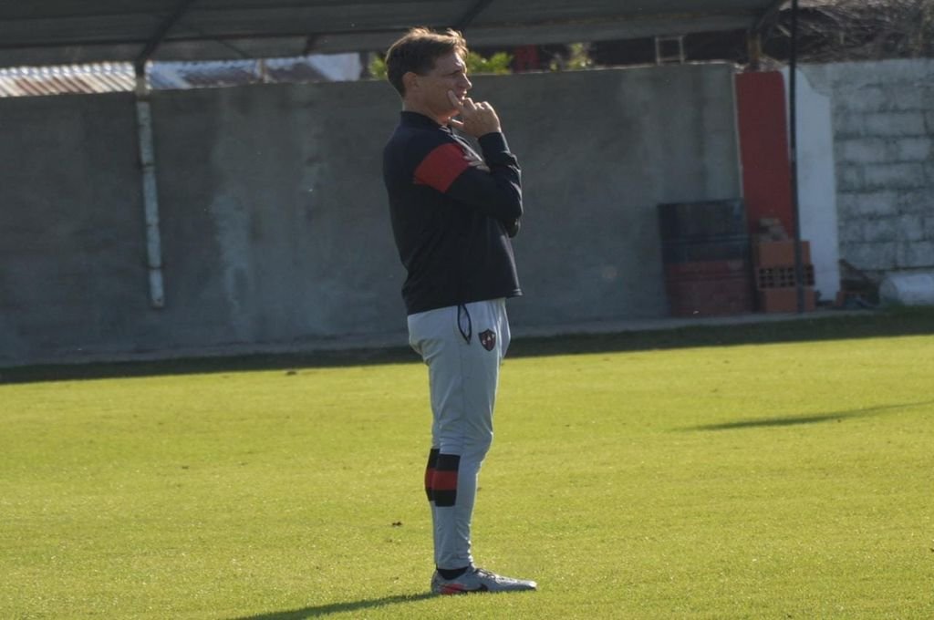 Facundo Sava busca refuerzos y