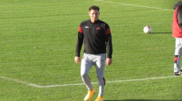 Facundo Sava comenzó a pensar en el arranque del torneo y probó sus primeros equipos de cara al debut contra Vélez. FOTO: Gabriel Obelar