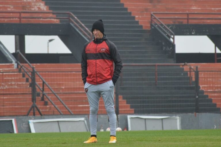 Facundo Sava tuvo que volver a tocar por obligación el equipo