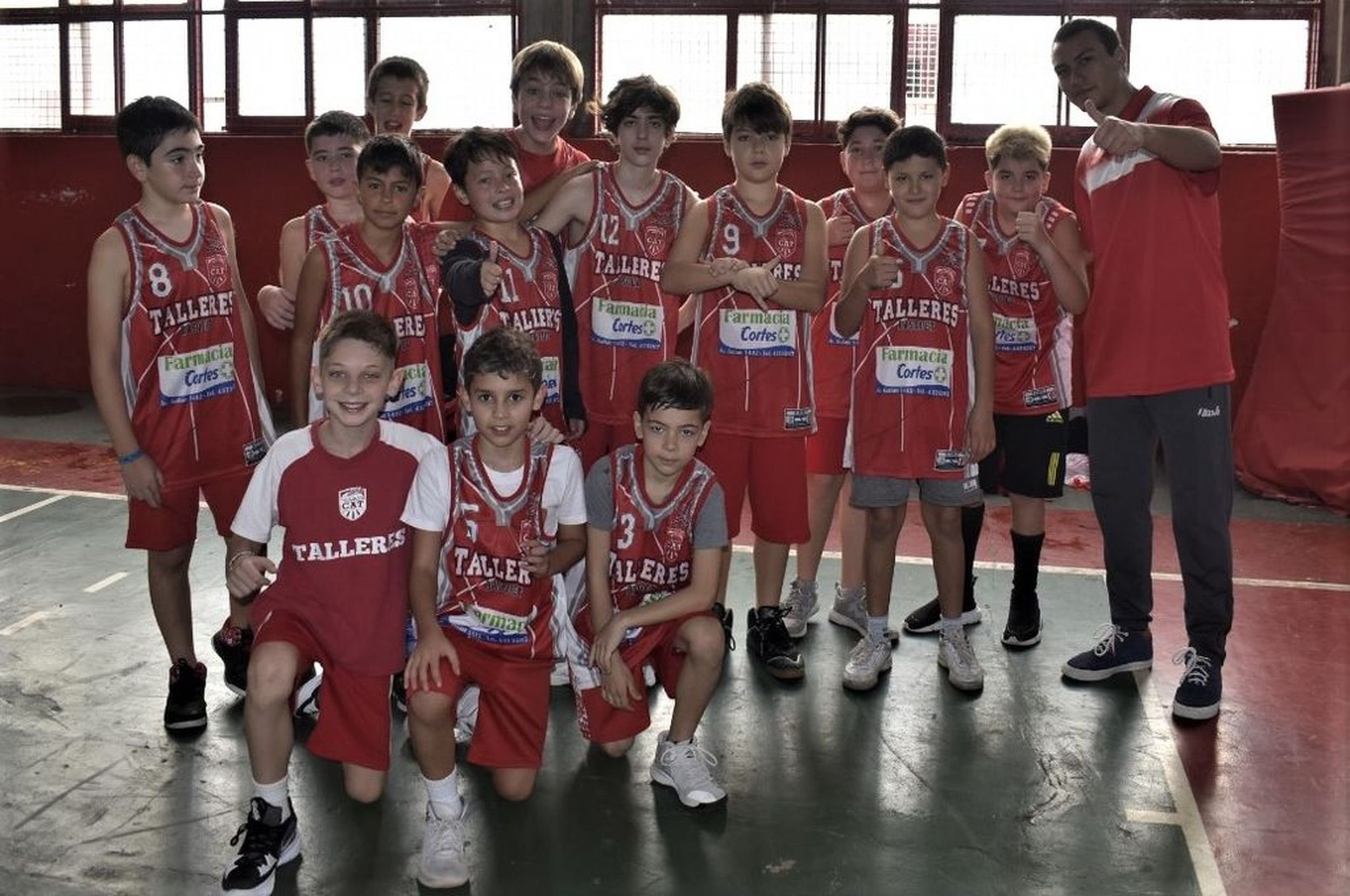 Talleres y sus chicos recibieron a sus pares en su casa en su día deportivo.