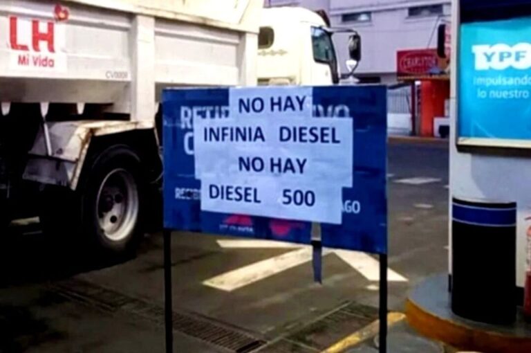 Para los transportistas es cada vez más difícil lograr abastecerse y mientras se unen con otros sectores para estudiar las acciones a seguir