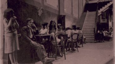 La foto fue realizada para una nota periodística de Rodolfo Puiggrós