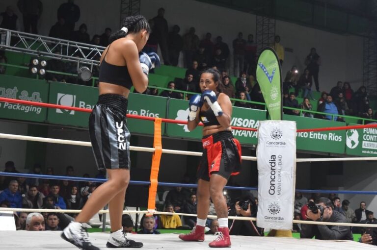 Yanina Lescano enfrentó a la colombiana Yeniffer Rodríguez