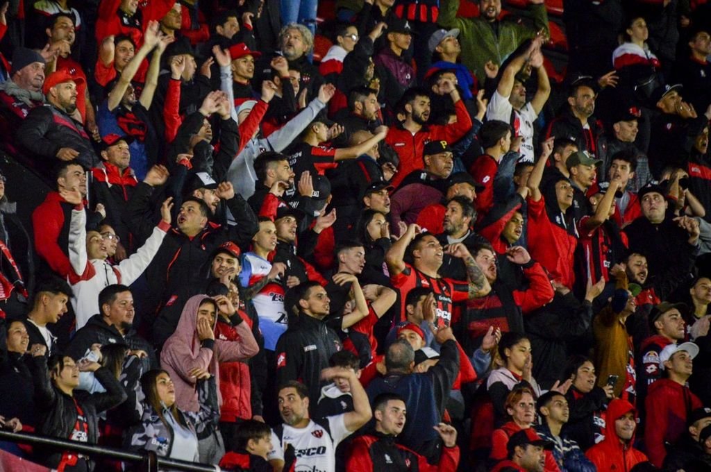 El hincha Santo tendrá su lugar en el Coloso Marcelo Bielsa.