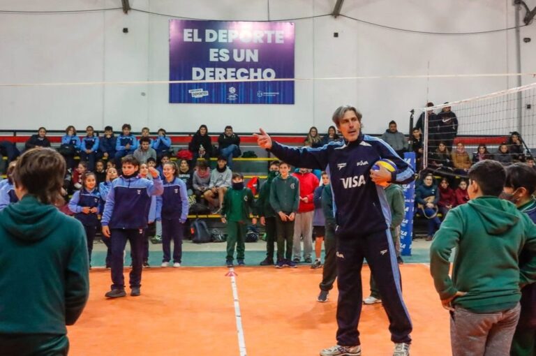 Jon Uriarte fue uno de los íconos del olimpismo que prestigió las celebraciones en Gualeguaychú