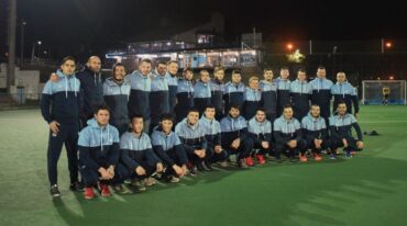 El plantel masculino del Paraná Rowing