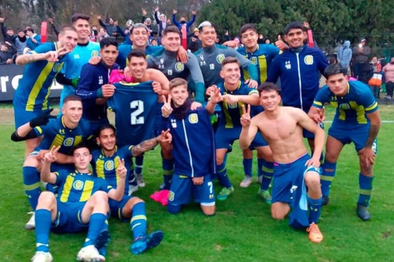 Los canallas ganaron el clásico en primera de la Rosarina. Gentileza.