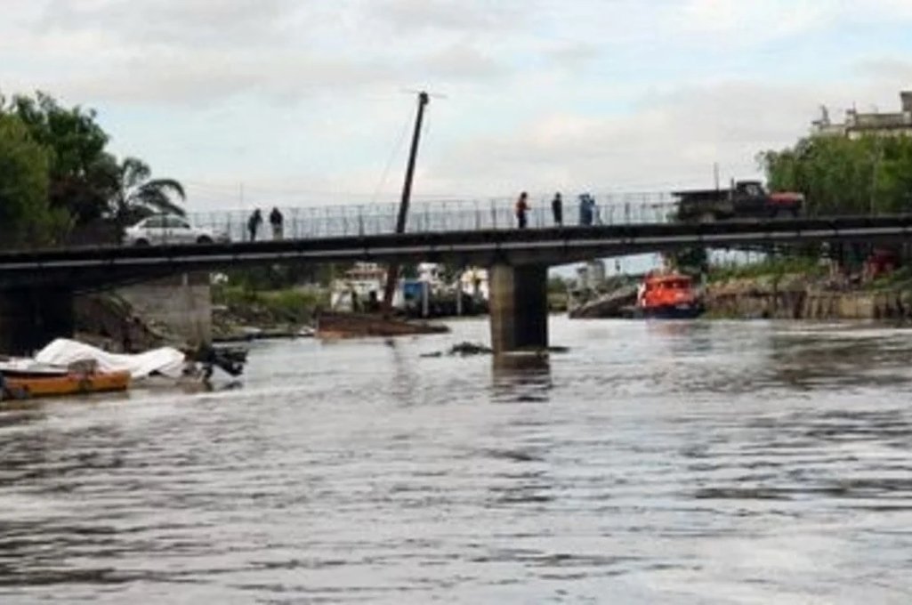 Cortó el cuerpo de la víctima en siete partes y las arrojó al Arroyo Saladillo