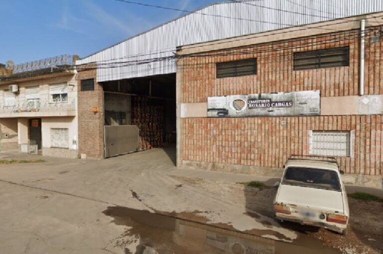 El asalto se produjo en Transporte Rosario Cargas
