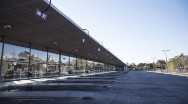 La terminal de ómnibus Mariano Moreno aún espera ser remodelada.  Archivo/Marcelo Manera