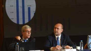 El gobernador y el ministro de Economía de Santa Fe defendieron el acuerdo con Nación por la deuda. Mauricio Garín.