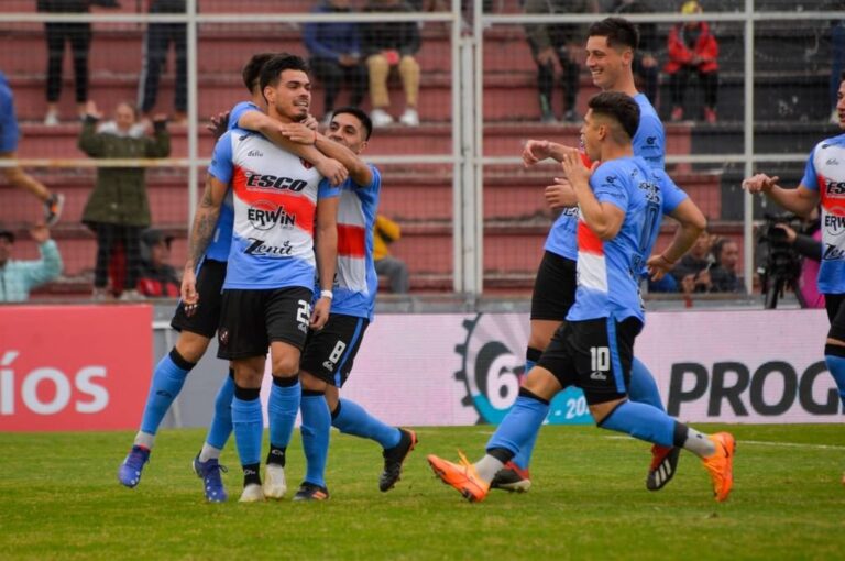 Facundo Sava y Patronato quieren ratificar el presente en condición de visitante.