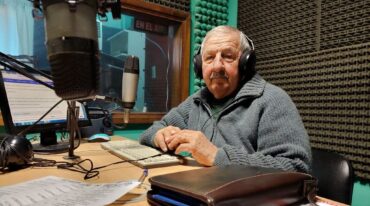 Toti Latrónico en su mundo: la radio. Melisa Curá