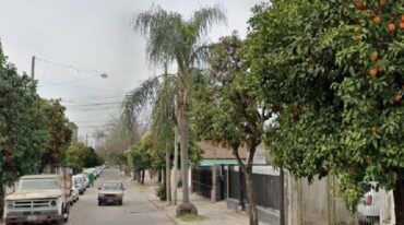 Una mujer de entre 70 y 74 años fue hallada sin vida en el interior de su vivienda en Anchorena al 100. Google Street View.