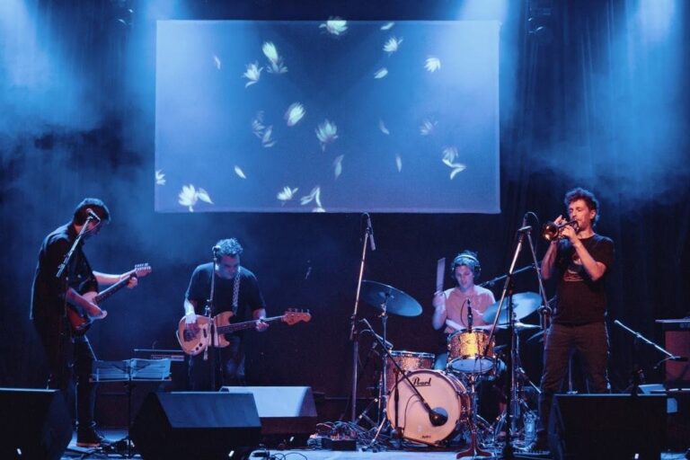La banda El Viento se formó en 2019 y está integrada por Guillermo Pesoa en guitarra y voz