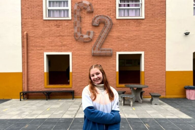 Anastasia Koroll es una estudiante concordiense con inquietudes científicas.