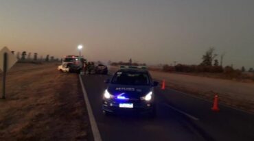 El impacto frontal de dos automóviles en el centro-oeste de la provincia provocó cinco muertes. Gentileza.