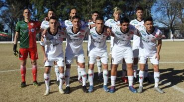 Atlético San Jorge venció como visitante a Atlético Sastre por 3-0 en la primera final. Gentileza.