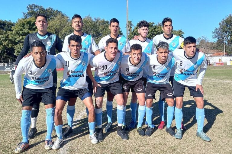 Formación ante Atlético Neuquén Club.