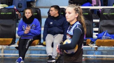 Julieta Aruga esperando la orden para sacar y pensando en su futuro