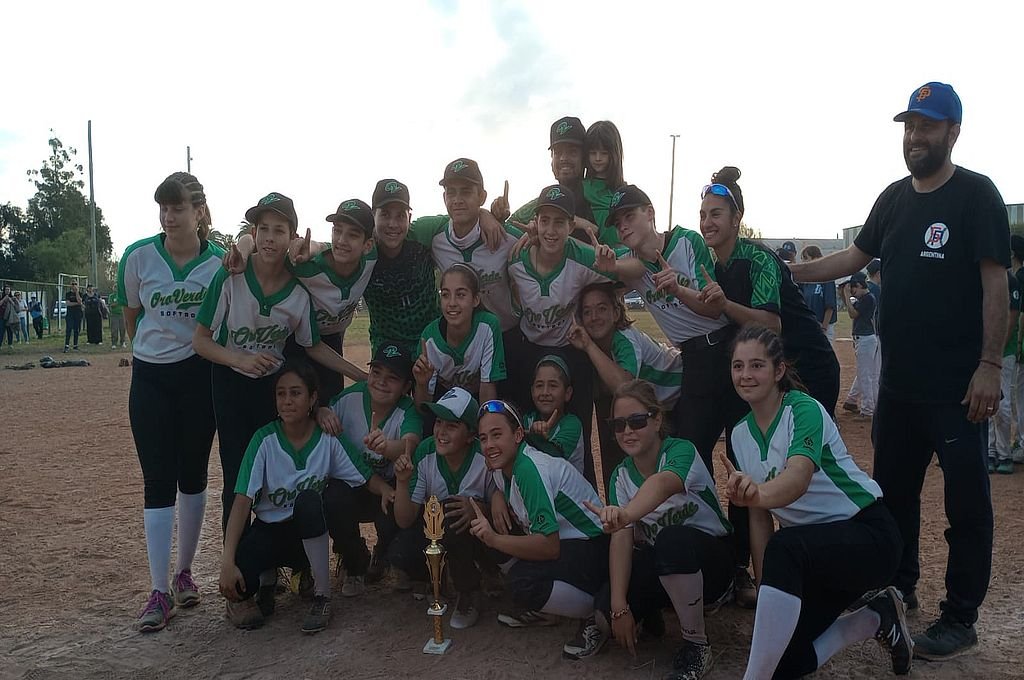 Oro Verde le ganó 6-2 la final a Don Bosco y se coronó en el Campeonato Argentino Infantil.