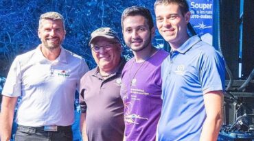 El paranaense Boviez fue presentado en la víspera a la trascendental prueba canadiense. De púrpura