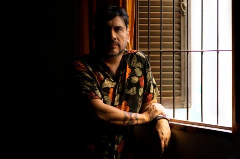 'La música de raíz folclórica es una de las fuentes de la cual más tiempo alimente mi camino'