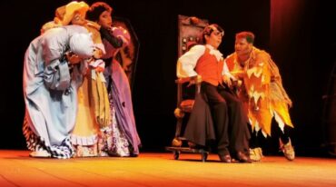 Se presenta la obra Drácula
