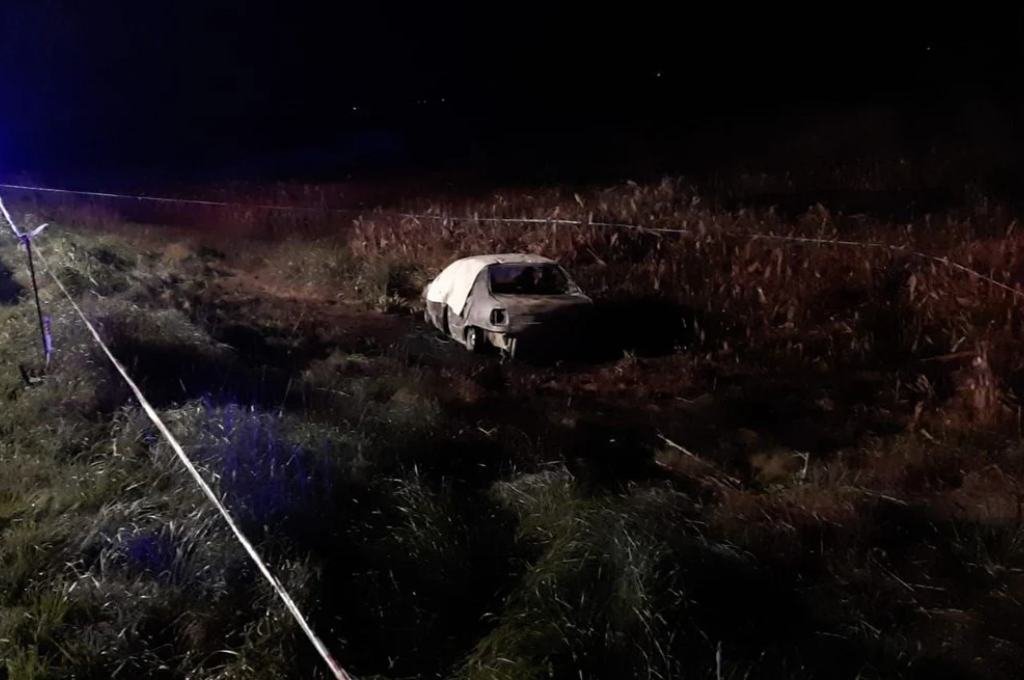 El vehículo fue hallado en llamas