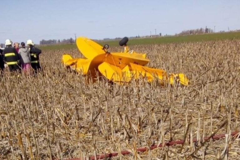 Un joven de 32 años falleció este martes luego de estrellarse con su avioneta en un campo de la localidad de Chañar Ladeado. Gentileza.