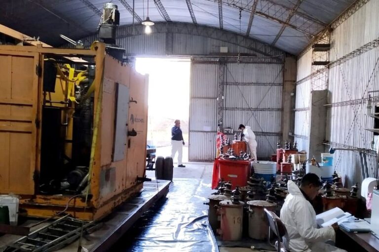 'Nos sentimos muy contentos porque nuestra cooperativa ha hecho posible que se eliminen estos residuos peligrosos después de tres años de trabajo'