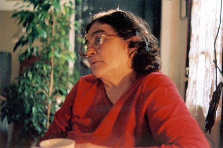 Estela Figueroa nació en Santa Fe en 1946. La lectura y la escritura
