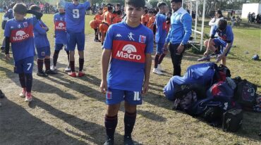 Benja Agüero Maradona y la foto para Mirador Provincial. Marcelo Tortul