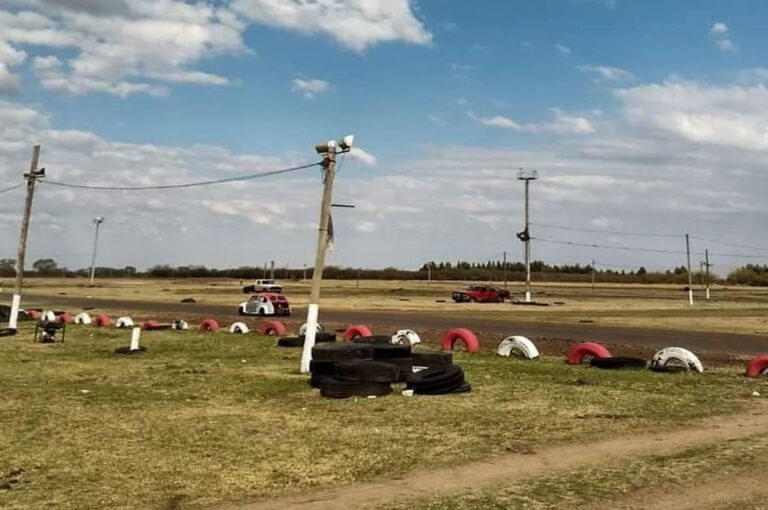Victoria fue sede de la sexta fecha de carreras de autos Standar 1100 y TC 4000