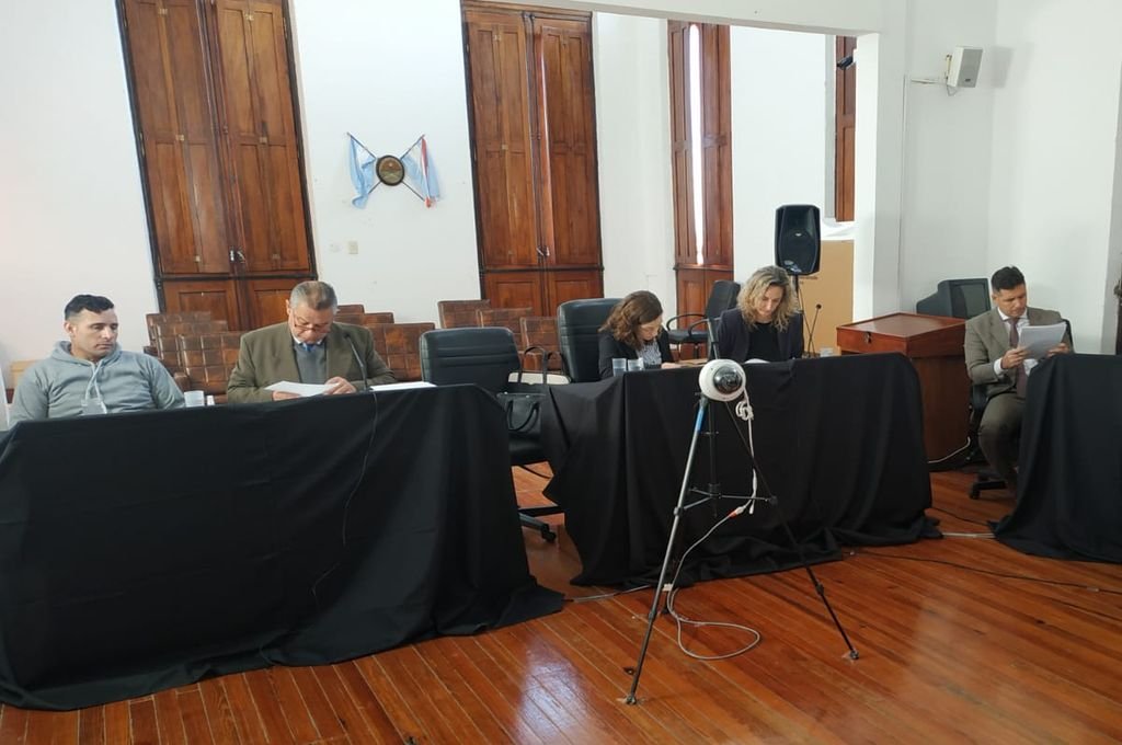 Claudio Andrés Paeras (primero