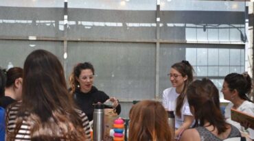 Pau Turina y María Belén Campero realizan desde hace años talleres de lecturas. Gentileza.