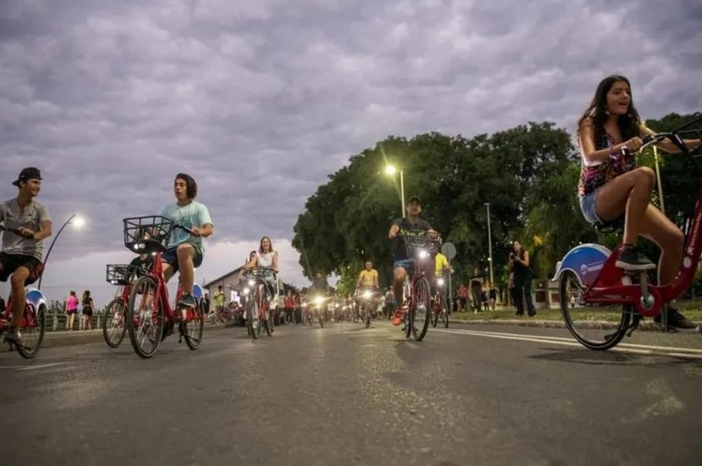 Las bicicletas públicas se encuentran a disposición de los usuarios en diez estaciones dispuestas en distintos puntos de la ciudad.