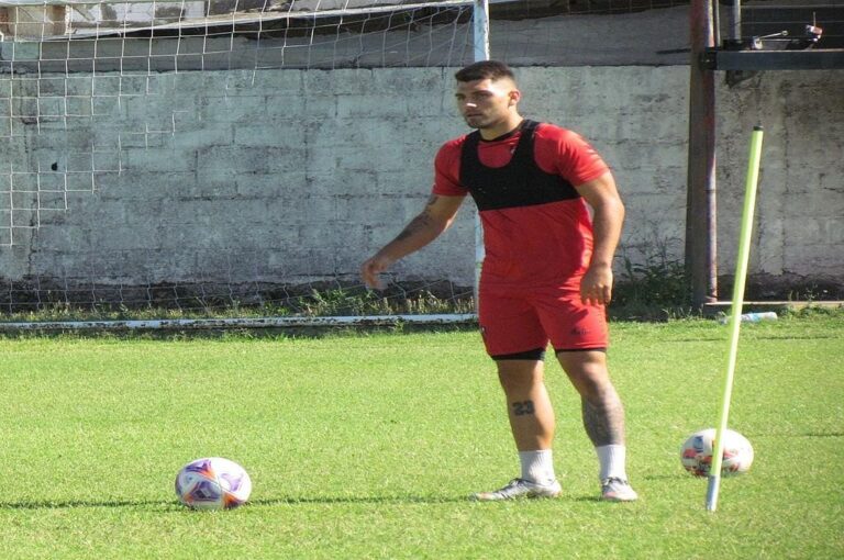 Ignacio Russo entrenando en La Capillita previo a su firma y confirmación