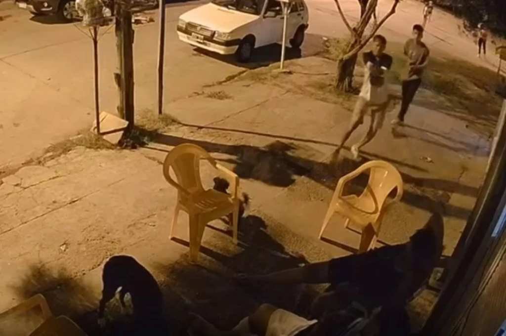 El ataque fue el martes por la noche en barrio 17 de Octubre de Rafaela. Captura.