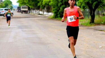Segovia logró llegar primero en 11 de las 17 carreras que corrió.